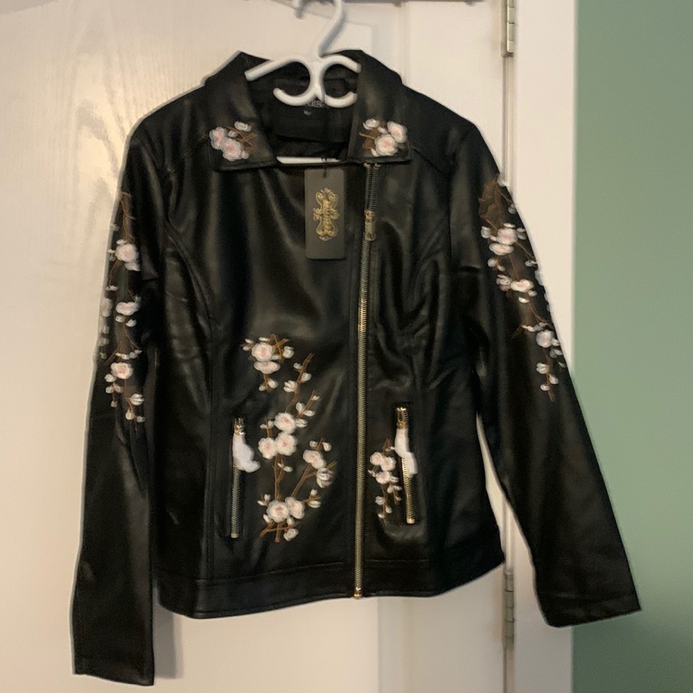 Faux Lambskin Jacket with flowers embroidered on front and arms Sz M